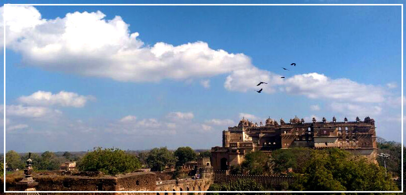 Photo of Orchha Fort, Orchha, Madhya Pradesh, India by Shubhangi Goswami