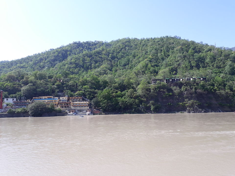 Photo of Ramjhoola Ganga Ghat, Swarg Ashram, Rishikesh, Uttarakhand, India by Abhishek Rakesh Sharma