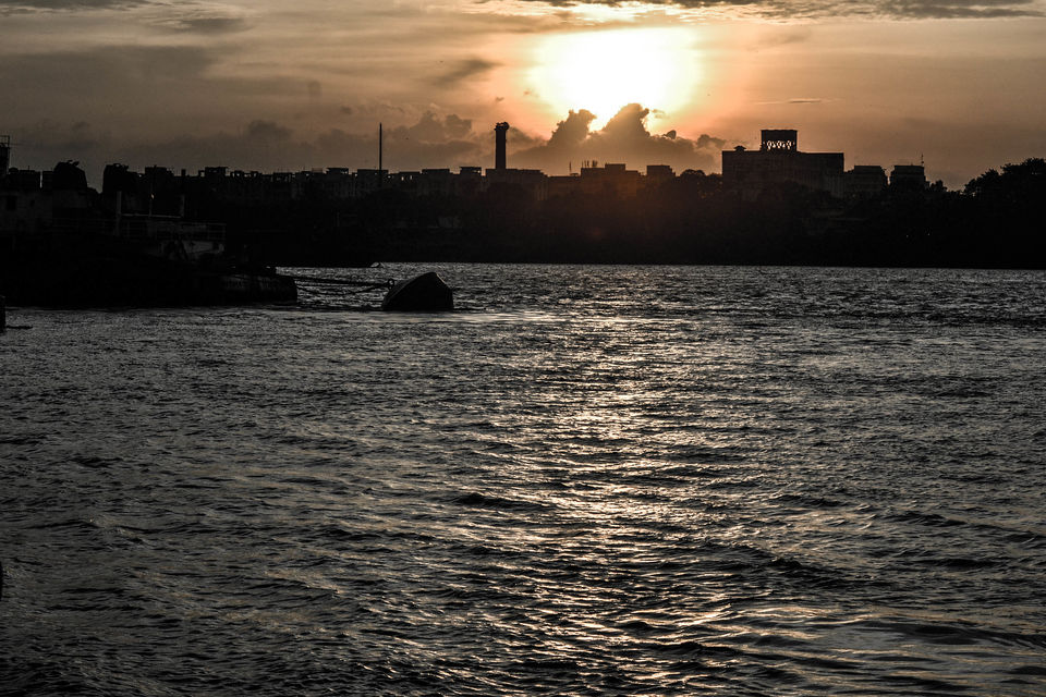 Photo of Kolkata – The other side of Hoogly 9/10 by Ratul Sonowal