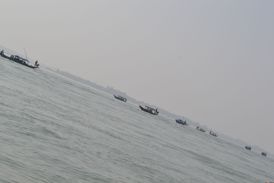 Glimpse of salt Lagoon Chilika Lake (Asias biggest salt water lake