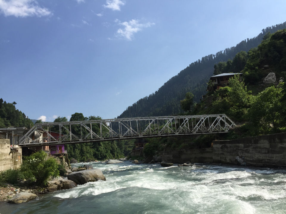 Photo of Barot Valley: the Unexplored Beauty by Ajeet Singh