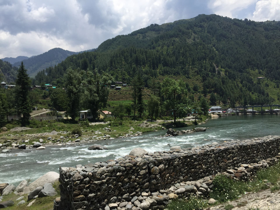 Photo of Barot Valley: the Unexplored Beauty by Ajeet Singh