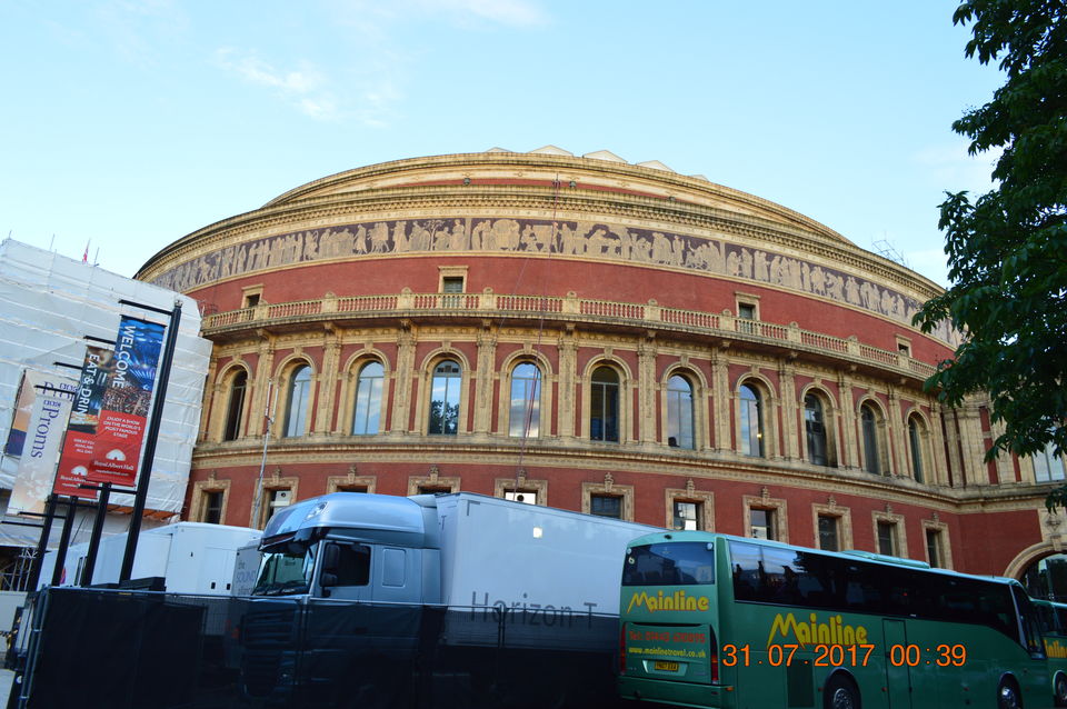 Photo of 'First Worlding' London Like A Local On A Budget 12/26 by Aditya Singh