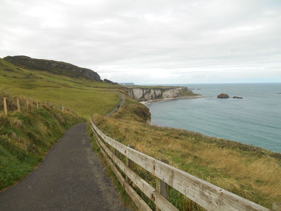 Photo of Ireland on a budget 18/30 by Happie Wanderer