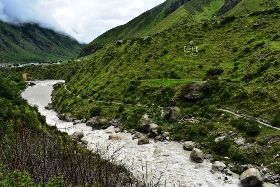 Photo of Mana- The last Village of India 3/8 by swati kurra