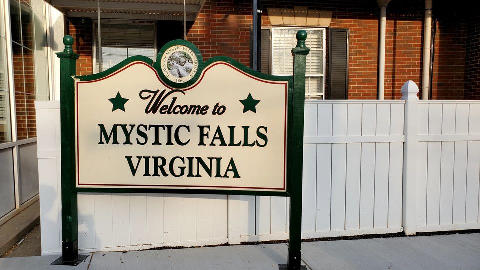Photo of Mystic Falls - Tour the real town behind the Vampire Diaries - Diextr 2/9 by swati kurra
