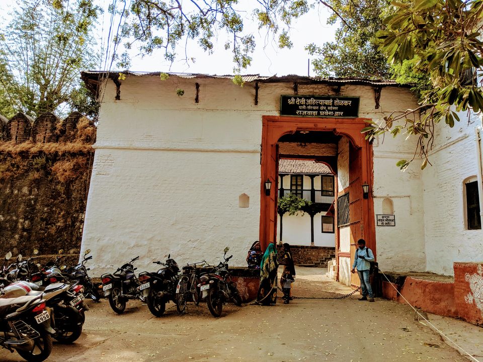 Photo of Maheshwar - visit to Narmada ghat, Ahilya fort and much more.... by Sirf Musafir