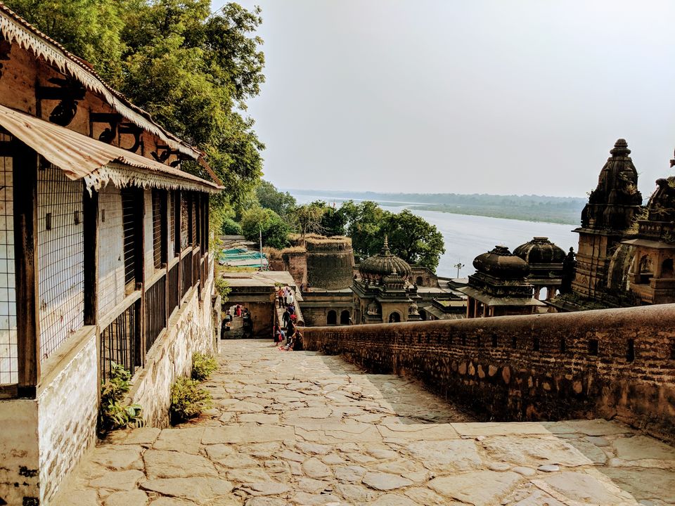 Photo of Maheshwar - visit to Narmada ghat, Ahilya fort and much more.... by Sirf Musafir