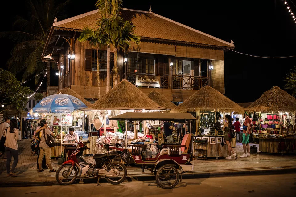 Photo of Angkor Night Market Street, Krong Siem Reap, Cambodia by Ginny Bansal
