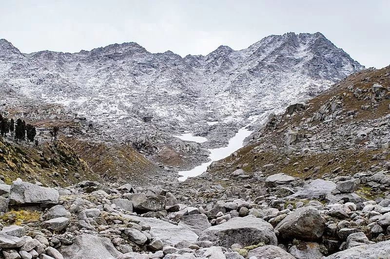Photo of Indrahar Pass, Dhar Alangari, Himachal Pradesh by Ginny Bansal