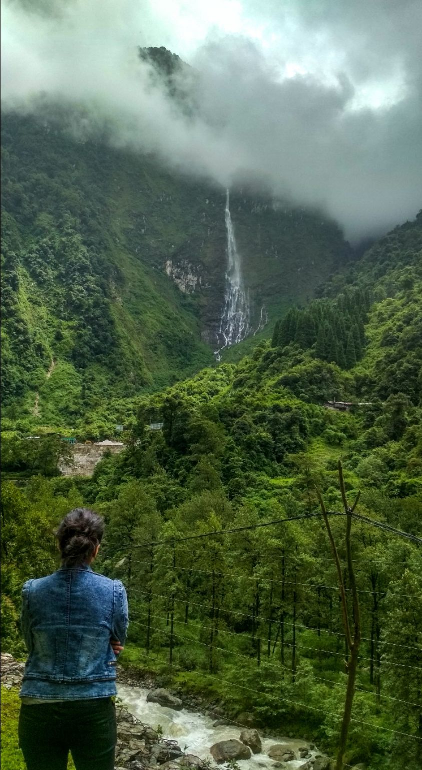 Photo of Lachen, Sikkim, India by madnomad_