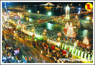 Photo of Why You Should Visit the Prayagraj Ardh Kumbh Mela 2019 1/1 by Ankita Sahu 