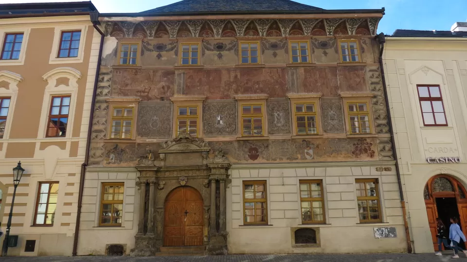 Photo of Italian Court, Havlíčkovo náměstí, Kutna Hora, Czechia by Hetavi Desai