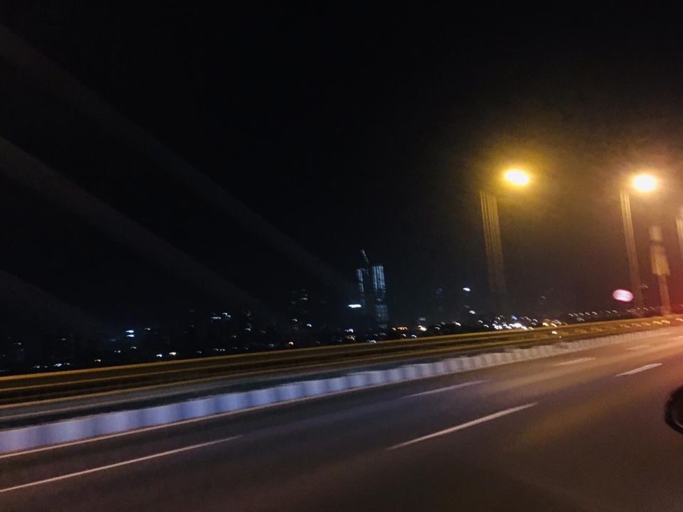 Photo of Marine Drive, Mumbai, Maharashtra by Kapil Bhardwaj