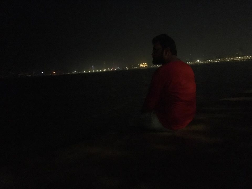Photo of Marine Drive, Mumbai, Maharashtra by Kapil Bhardwaj