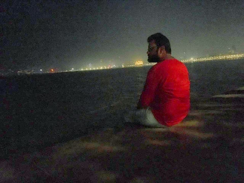 Photo of Marine Drive, Mumbai, Maharashtra by Kapil Bhardwaj