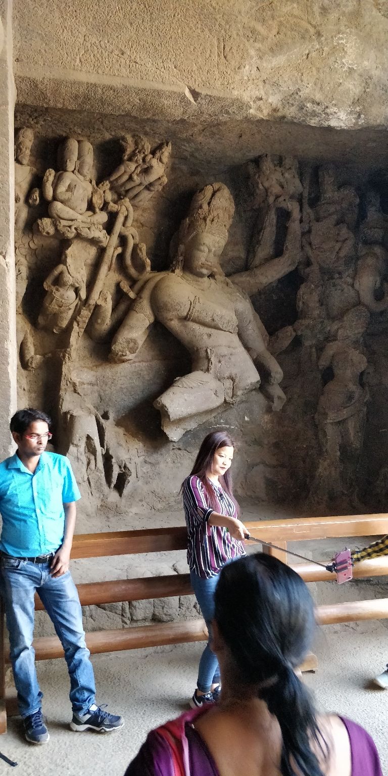 Photo of Elephanta Cave Shiv Temple With Old Murti, Gharapuri, Maharashtra, India by Kapil Bhardwaj