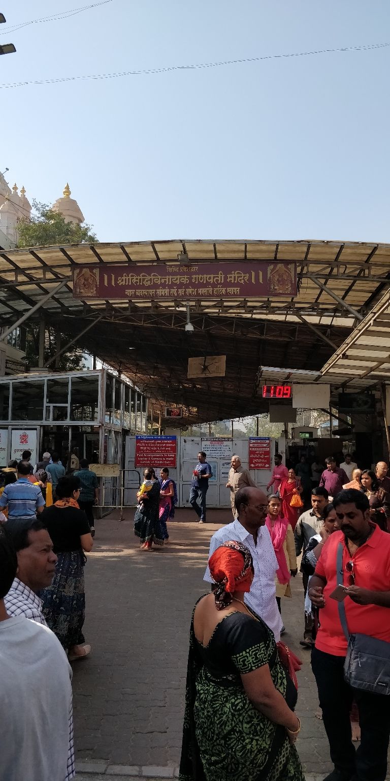 Photo of Siddhi Vinayak Mandir, SK Bole Marg, Prabhadevi, Mumbai, Maharashtra, India by Kapil Bhardwaj