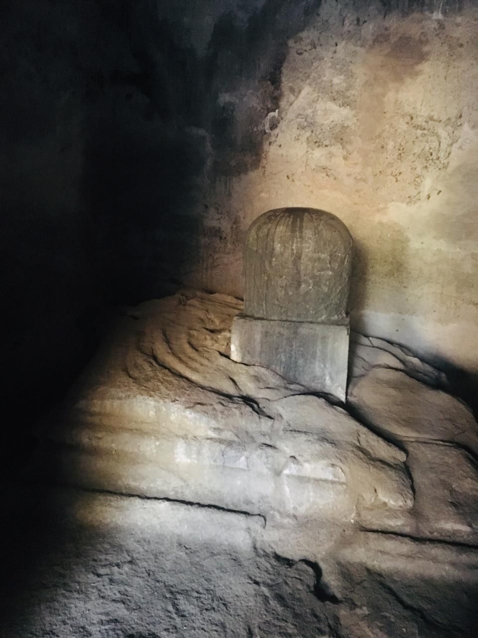 Photo of Elephanta Cave Shiv Temple With Old Murti, Gharapuri, Maharashtra, India by Kapil Bhardwaj