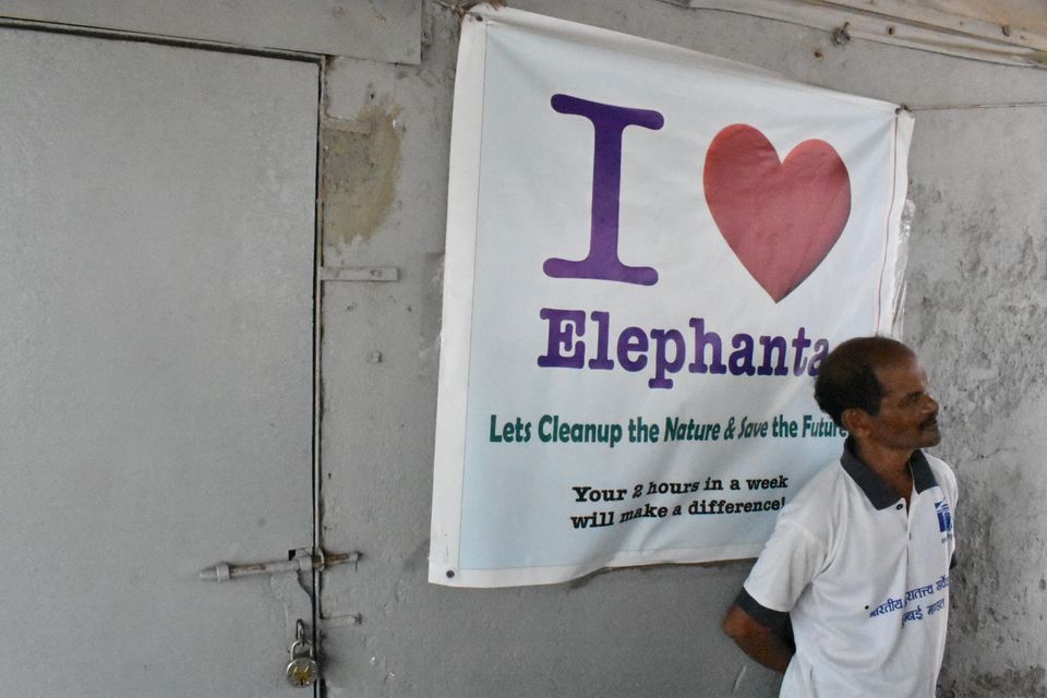 Photo of Elephanta Cave Shiv Temple With Old Murti, Gharapuri, Maharashtra, India by Kapil Bhardwaj