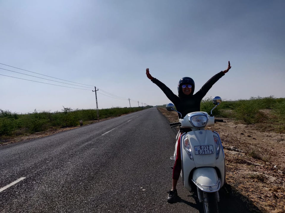 Photo of Rann Of Kutch- Couple On A Road Trip by Shalaaka Abijith