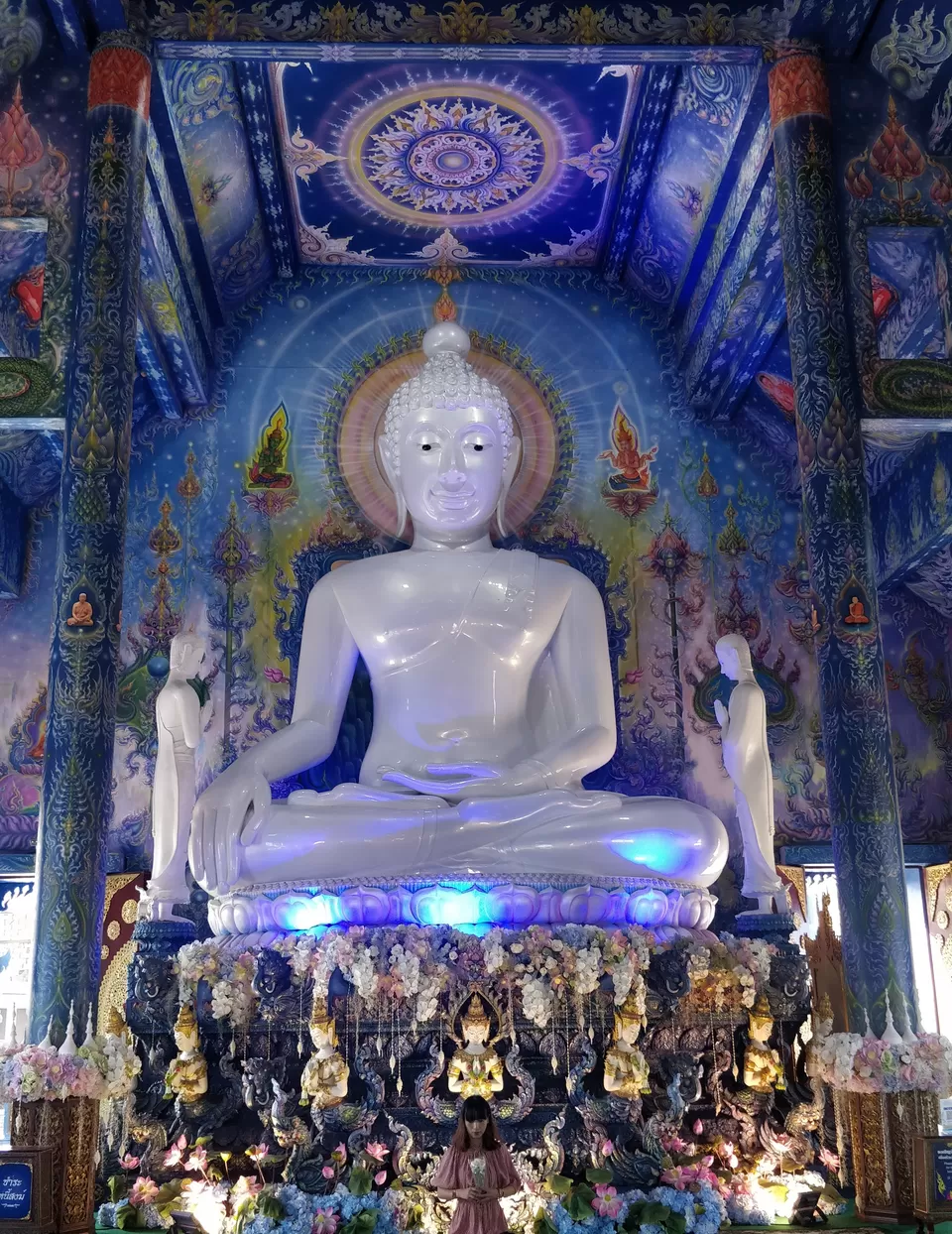 Photo of Wat Rong Seur Ten, Maekok Road, Rim Kok, Mueang Chiang Rai District, Chiang Rai, Thailand by Sayali Kandarkar