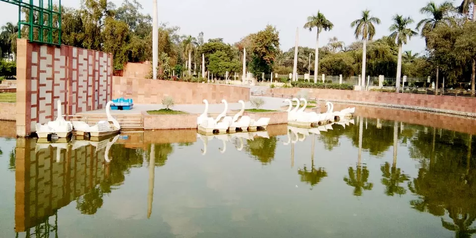 Photo of Moti Jheel, Harsh Nagar, Kanpur, Uttar Pradesh by Prageet Goel 