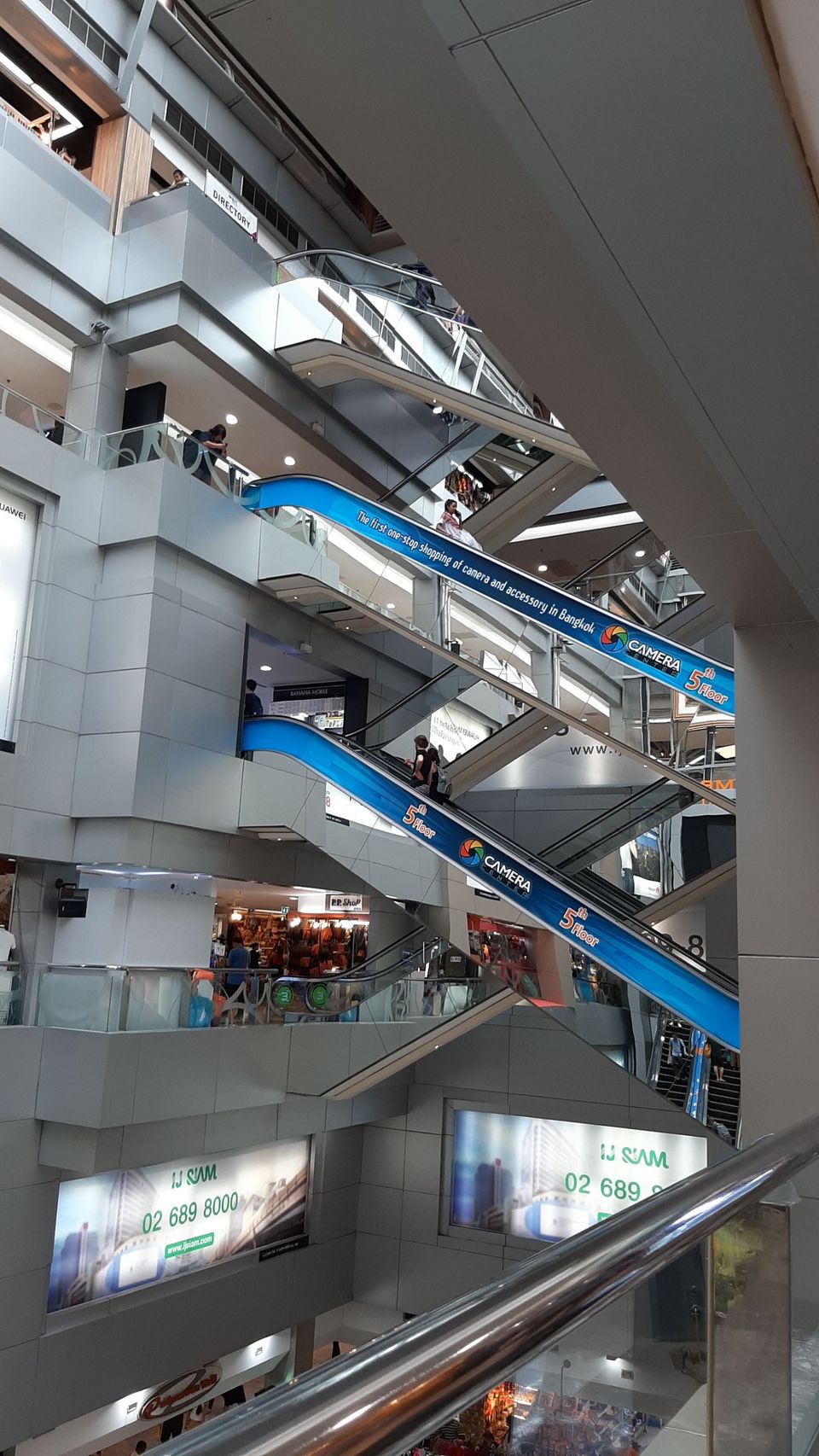 Photo of MBK, Phayathai Road, Wang Mai, Pathum Wan District, Bangkok, Thailand by Raunit Ranjan