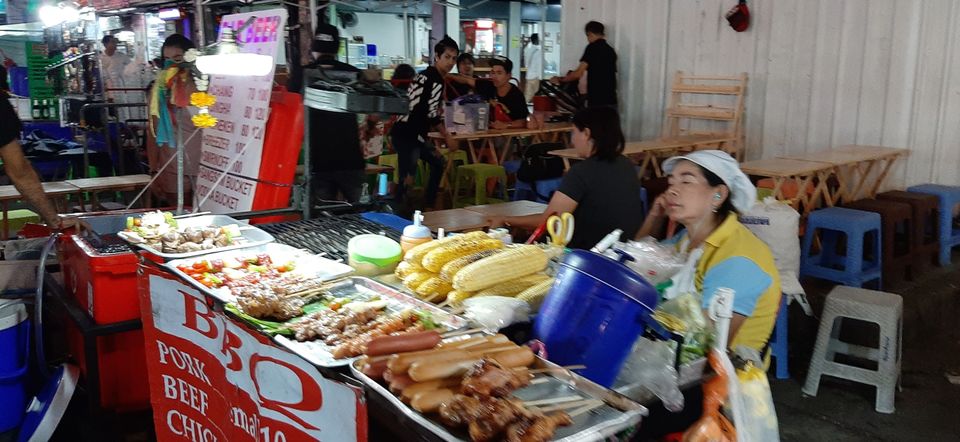 Photo of Khao San Market, Khaosan Road, Talat Yot, Phra Nakhon, Bangkok, Thailand by Raunit Ranjan