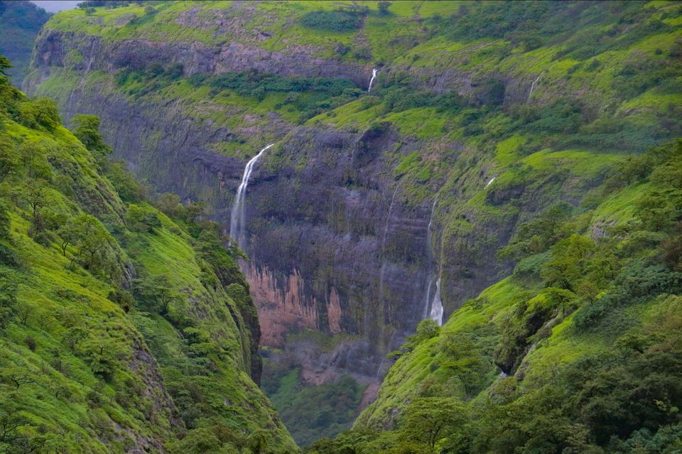 Photo of Devkund Waterfall Trek & Camping, Patnus, Maharashtra, India by Raunit Ranjan