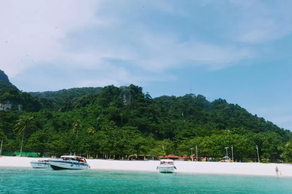 Photo of Phi Phi Islands, Krabi, Thailand by Rakhee Rathore