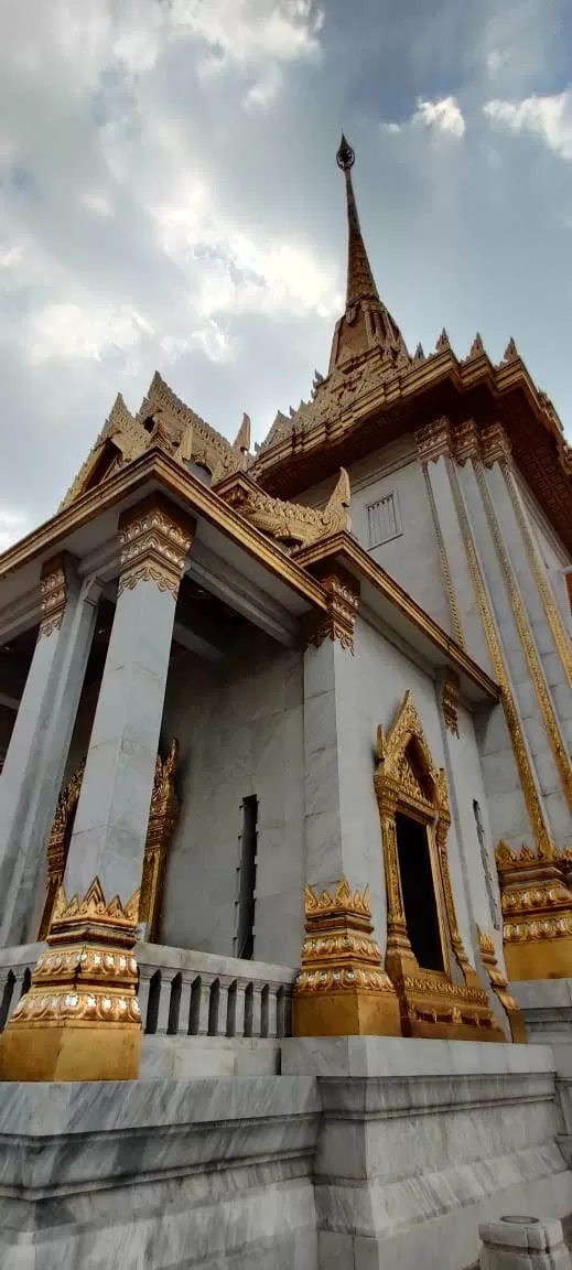 Photo of Wat Traimit Withayaram Worawihan, Charoen Krung Road, Talat Noi, Samphanthawong, Bangkok, Thailand by Supriya PR