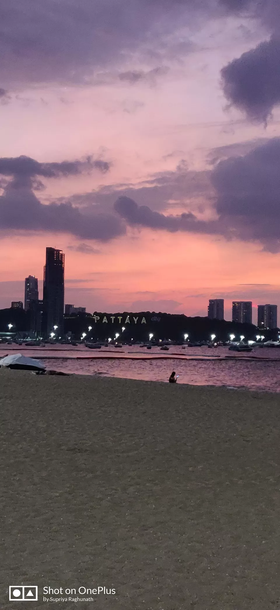 Photo of Pattaya Beach, Pattaya City, Bang Lamung District, Chon Buri, Thailand by Supriya PR