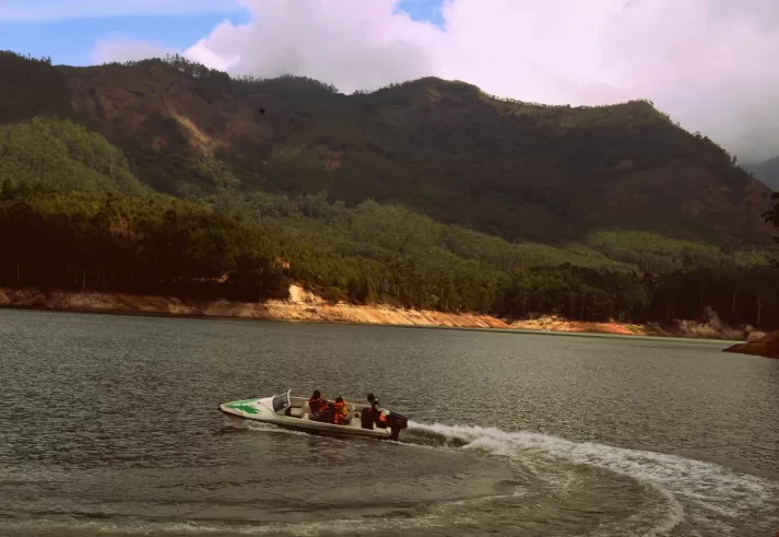 Photo of Mattupetty Dam, Mattupetty, Kerala, India by Alok Nanda