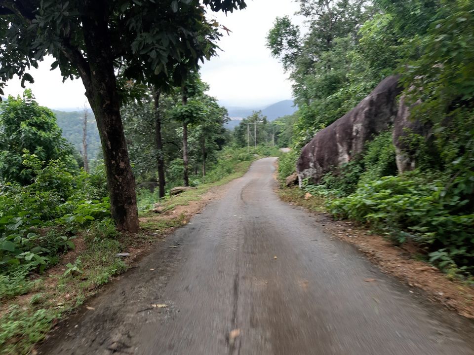 Photo of तारूब: आसमान की ऊंचाई से देखे दूर तक फैला पहाड़ और गिरता झरना by Pawan Singh Rahore
