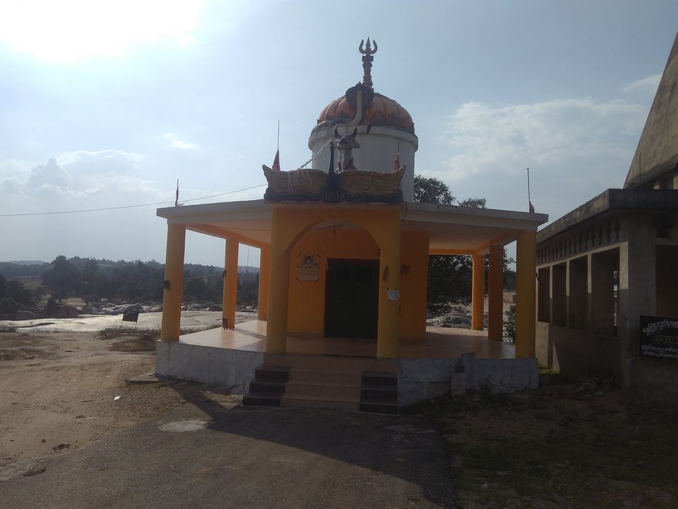 Photo of हीरादह धाम: यहां आकर आप एक चीज जरूर सीखेंगे की जीवन में कितनी भी कठिनाई हो निरंतर प्रयास से आप जरूर 1/8 by Pawan Singh Rahore