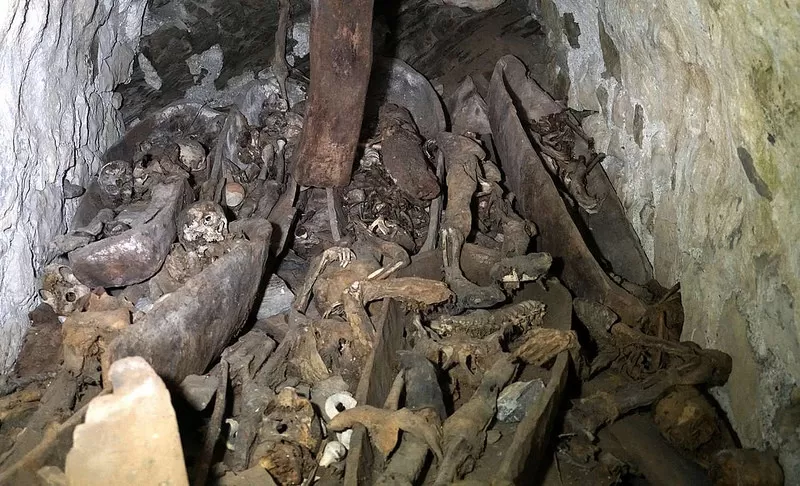 Photo of Visiting These Unusual Cemeteries Will Give You Sleepless Nights by Neeti Chopra