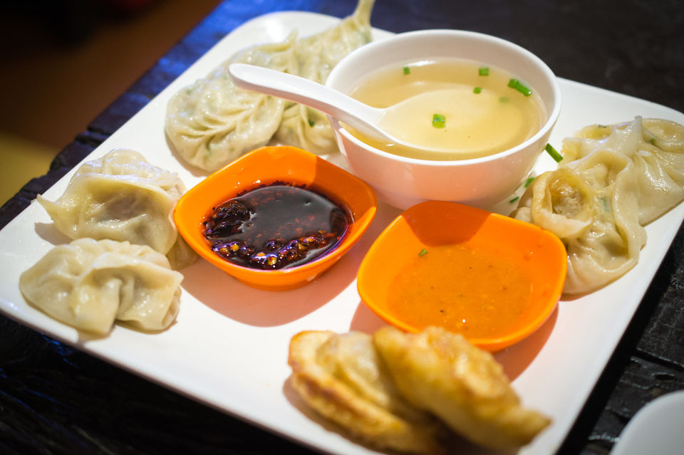 Photo of This Affordable Street Food Trail Under Rs 200 in Kolkata Will Make You Say "Abar Khabo" 2/2 by Neeti Chopra