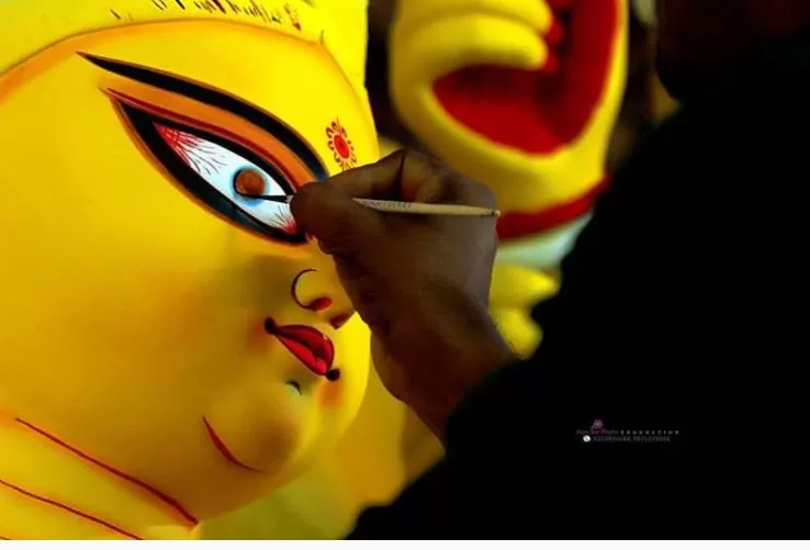 Photo of This 300-Year-Old Community Is the Reason Why Kolkata Had Its Magnificent Durga Puja by Neeti Chopra