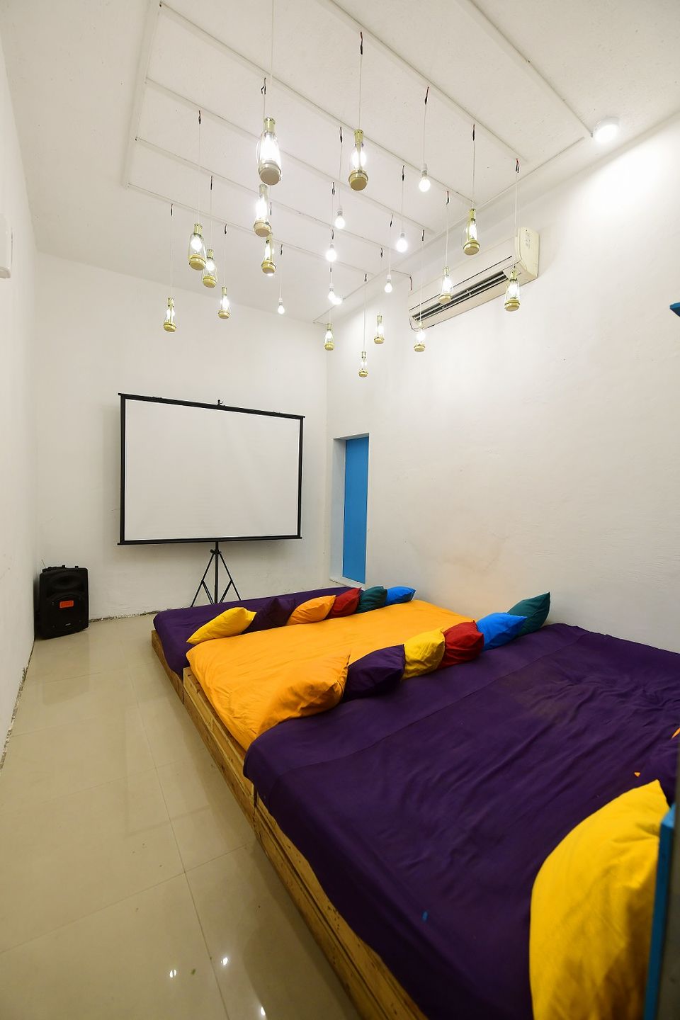 Photo of How My Friend and I Discovered the Essence of Mumbai at This Hidden Gem for Backpackers 13/17 by Neeti Chopra