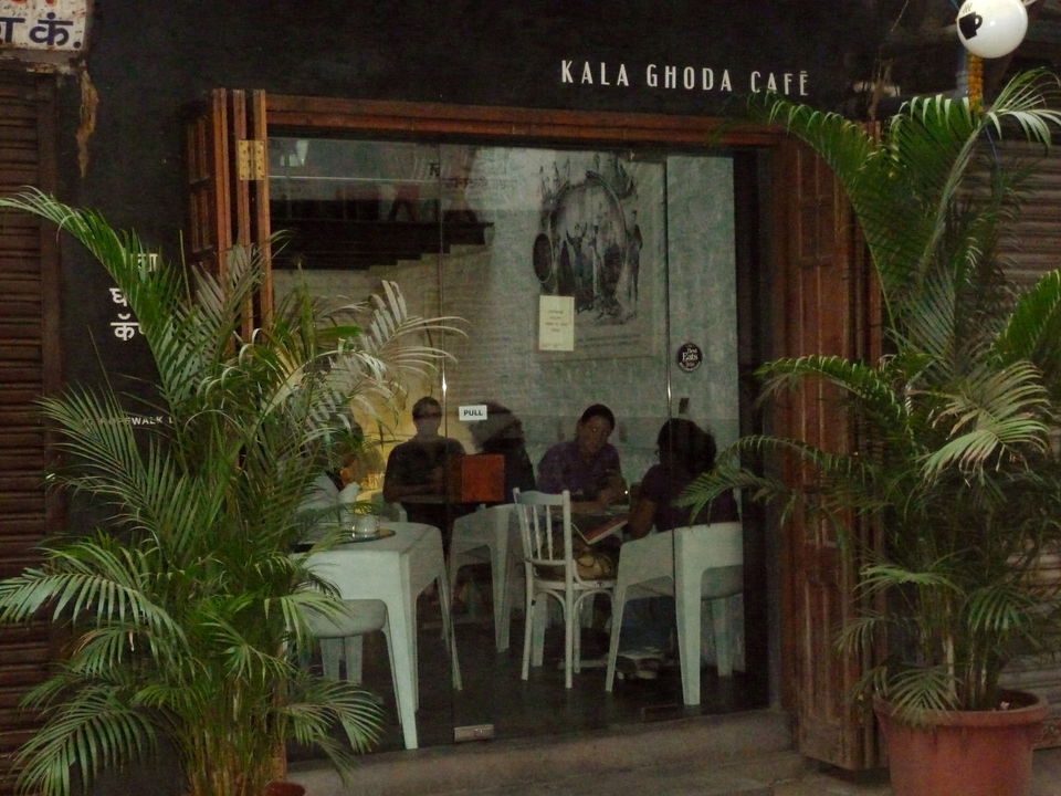 Photo of How My Friend and I Discovered the Essence of Mumbai at This Hidden Gem for Backpackers 14/17 by Neeti Chopra
