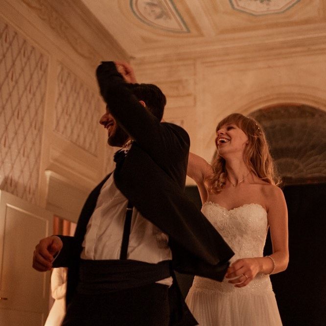 Photo of From Spit to Toilet Bowls, Take a Look at These Interesting Wedding Traditions All Over the World 9/14 by Neeti Chopra