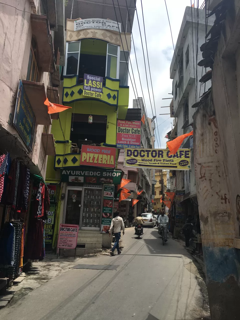 Photo of Gangaur Ghat, Pichola, Udaipur, Rajasthan, India by Nupur Pradhan