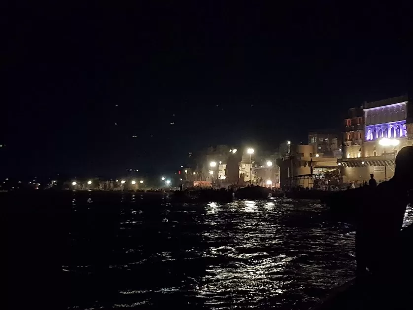 Photo of Ganga Aarti, Ghats of varanasi, Katesar, Varanasi, Uttar Pradesh, India by Fazal