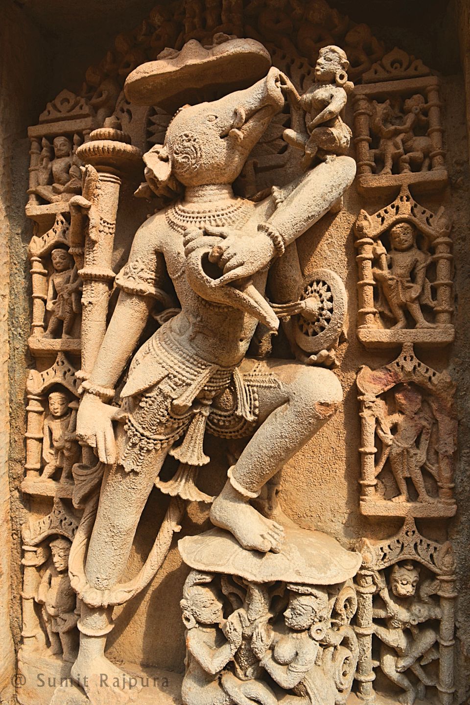 Photo of Rani ki Vav of Patan - The Time Travel in Chalulya Dynasty ! 4/6 by Sumit Rajpura