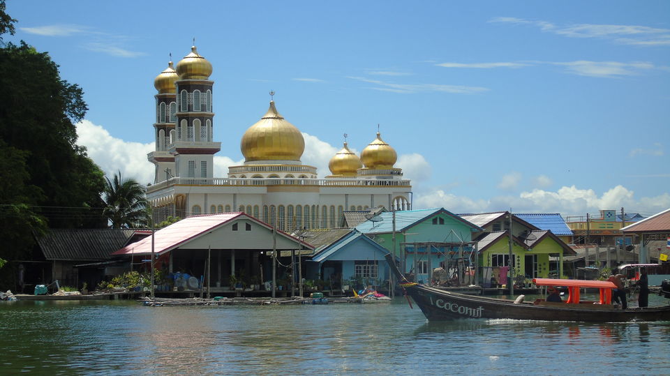 Photo of Koh Panyi, Ko Panyi, Mueang Phang-nga District, Phang-nga, Thailand by Ramya Shanivarsanthe Leelesh