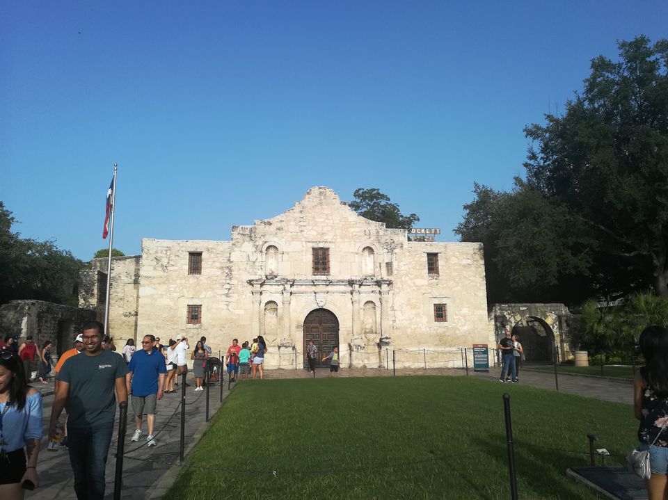 Photo of Alamo Plaza, San Antonio, Texas, USA by Ramya Shanivarsanthe Leelesh