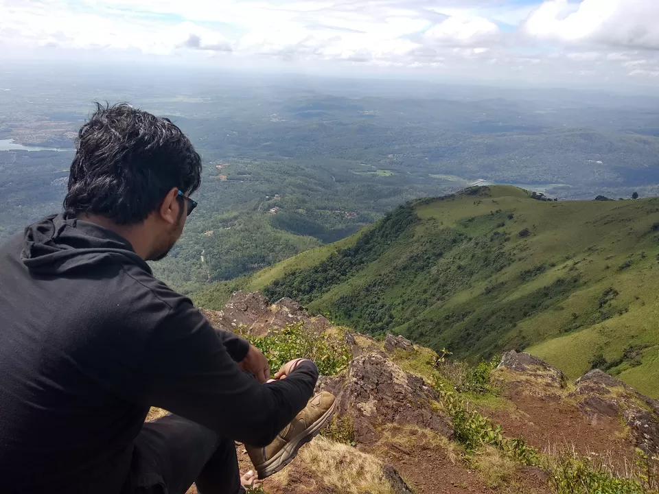 Photo of Mullayanagiri Peak, Pandaravalli, Karnataka by Gautam Singh