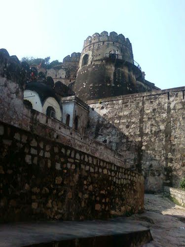 Photo of Jhansi Fort, Jhokan Bagh, Jhansi, Uttar Pradesh, India by Shreyasi Debnath