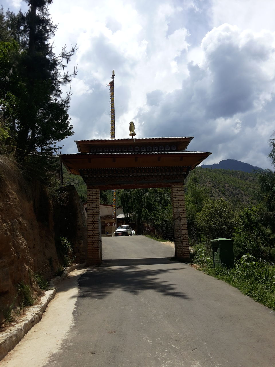 Photo of Kuzozangpola Bhutan!: 5 days Solo in the Land of the Thunder Dragon 15/46 by Ryokõ-shä